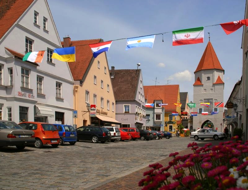 Terrassendach-Fachbetriebe in Aichach: Unteres Tor – Foto: Django il bastardo , Bayern Terrassendach-Fachbetriebe in Aichach: Unteres Tor
