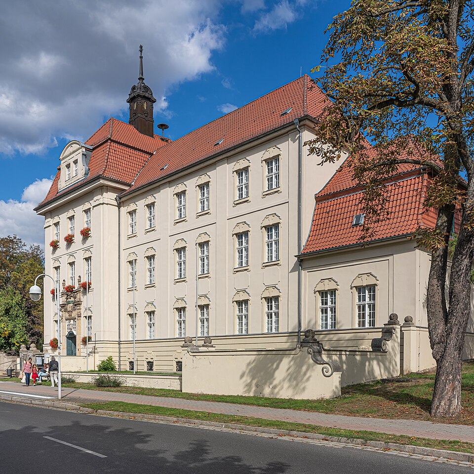 Terrassendach-Fachbetriebe in Altlandsberg: Rathaus – Foto: A.Savin Terrassendach-Fachbetriebe in Altlandsberg: Rathaus