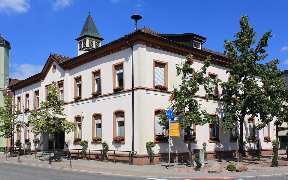 Terrassendach-Fachbetriebe in Altlußheim: Rathaus