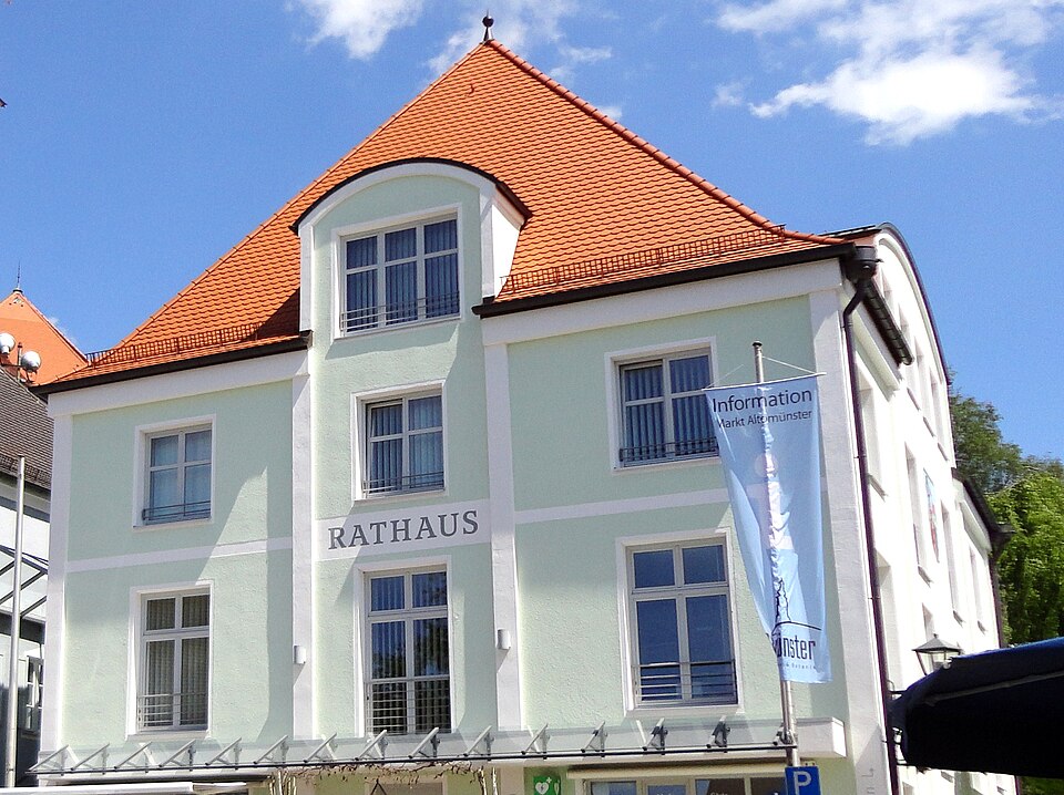 Terrassendach-Fachbetriebe in Altomünster: Rathaus – Foto: GFHund Terrassendach-Fachbetriebe in Altomünster: Rathaus