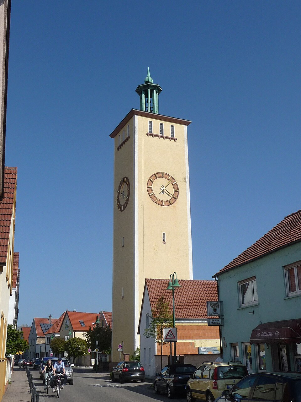 Terrassendach-Fachbetriebe in Altrip: Wasserturm – Foto: Immanuel Giel Terrassendach-Fachbetriebe in Altrip: Wasserturm