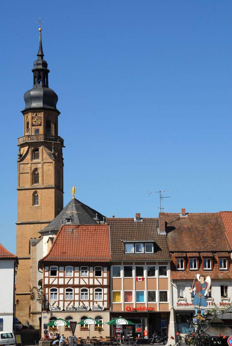 Terrassendach-Fachbetriebe in Bad Königshofen im Grabfeld: Bad Stadtpfarrkirche – Foto: Bbb Terrassendach-Fachbetriebe in Bad Königshofen im Grabfeld: Bad Stadtpfarrkirche
