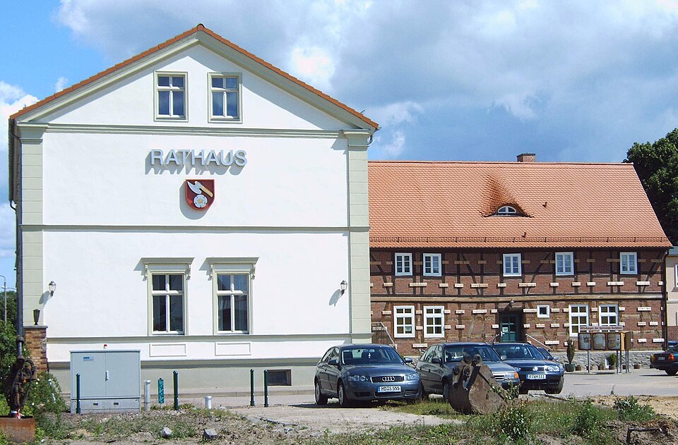 Terrassendach-Fachbetriebe in Barleben: Rathaus – Foto: Olaf2 Terrassendach-Fachbetriebe in Barleben: Rathaus