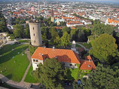 Terrassendach-Fachbetriebe in Bielefeld: Stadtansicht – Foto: InnovativeSights Terrassendach-Fachbetriebe in Bielefeld: Stadtansicht