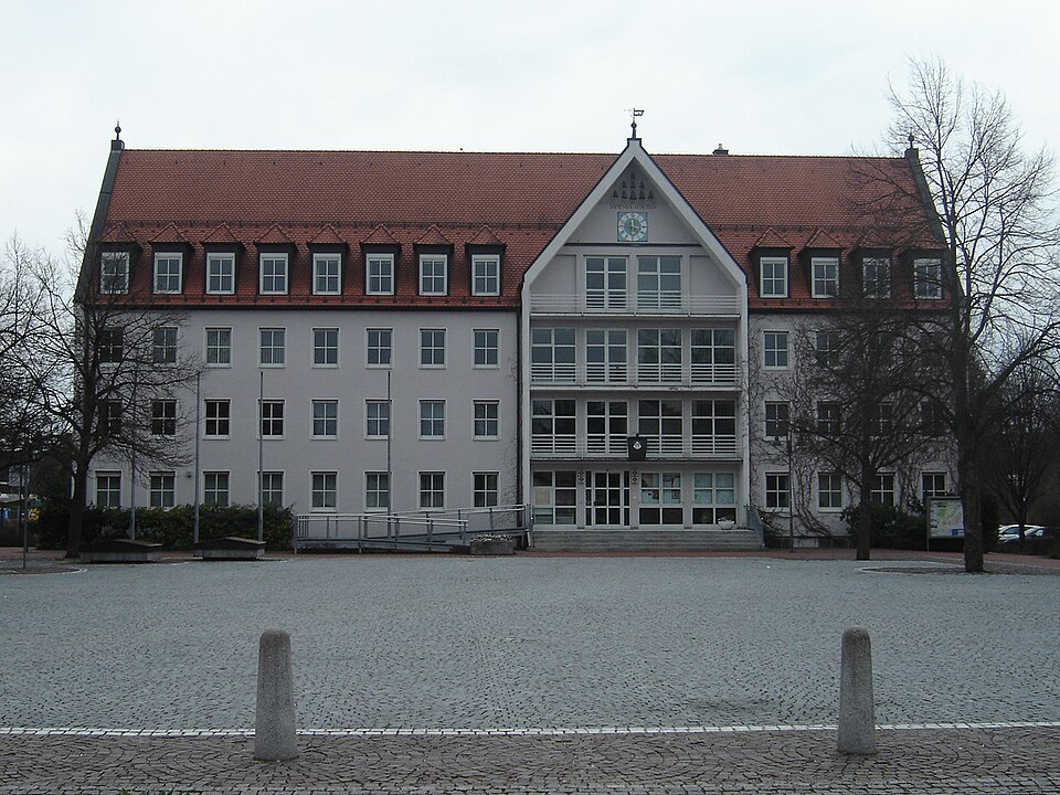 Terrassendach-Fachbetriebe in Bobingen: Rathaus – Foto: Alphakaya Terrassendach-Fachbetriebe in Bobingen: Rathaus
