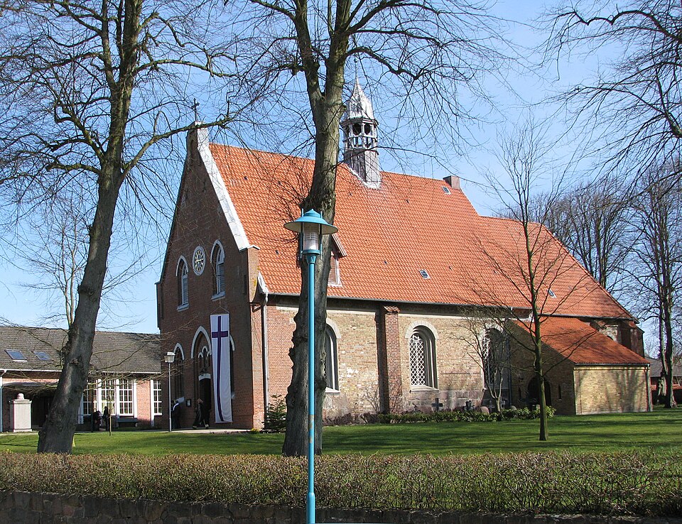 Terrassendach-Fachbetriebe in Bredstedt: St. Nicolai-Kirche – Foto: Goegeo Terrassendach-Fachbetriebe in Bredstedt: St. Nicolai-Kirche
