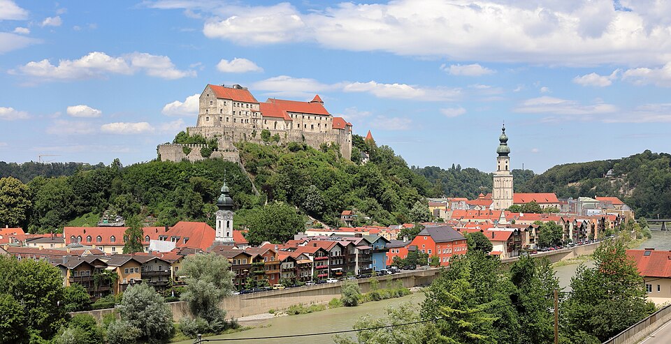 Terrassendach-Fachbetriebe in Burghausen: Stadtansicht – Foto: C.Stadler/Bwag Terrassendach-Fachbetriebe in Burghausen: Stadtansicht
