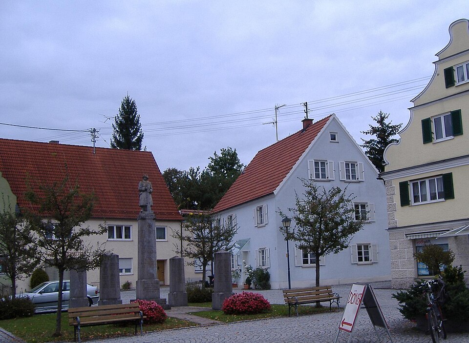 Terrassendach-Fachbetriebe in Buttenwiesen: Marktplatz – Foto: Manfi.B Terrassendach-Fachbetriebe in Buttenwiesen: Marktplatz