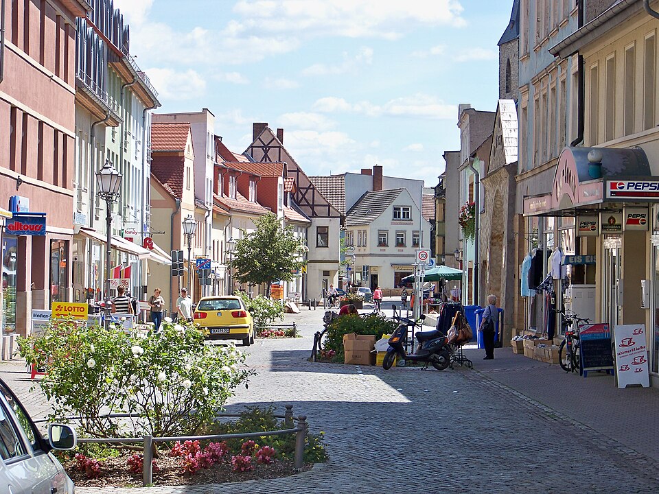 Terrassendach-Fachbetriebe in Calbe: Grabenstraße – Foto: Joeb07 Terrassendach-Fachbetriebe in Calbe: Grabenstraße
