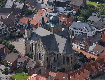 Terrassendach-Fachbetriebe in Damme: St.-Viktor-Kirche – Foto: Chs21 Terrassendach-Fachbetriebe in Damme: St.-Viktor-Kirche