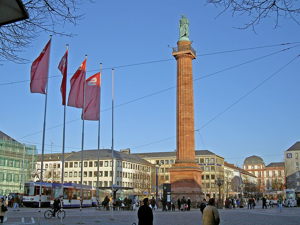 Terrassendach-Fachbetriebe in Darmstadt: Luisenplatz – Foto: Heidas Terrassendach-Fachbetriebe in Darmstadt: Luisenplatz
