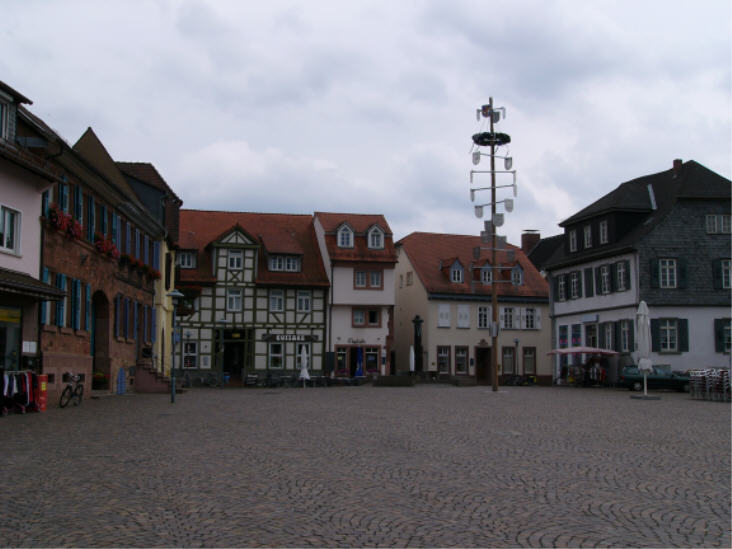 Terrassendach-Fachbetriebe in Dieburg: Marktplatz – Foto: Wikimedia-Autor Terrassendach-Fachbetriebe in Dieburg: Marktplatz