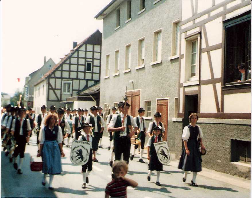 Terrassendach-Fachbetriebe in Ebersberg: Stadtansicht – Foto: MyName ) Terrassendach-Fachbetriebe in Ebersberg: Stadtansicht