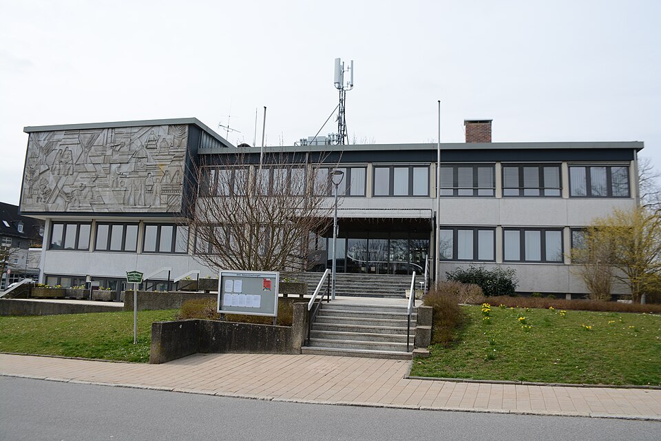 Terrassendach-Fachbetriebe in Ebersdorf: Rathaus – Foto: NDG Terrassendach-Fachbetriebe in Ebersdorf: Rathaus