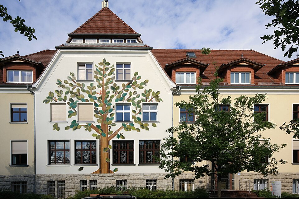 Terrassendach-Fachbetriebe in Eichwalde: Rathaus – Foto: Kuli Terrassendach-Fachbetriebe in Eichwalde: Rathaus