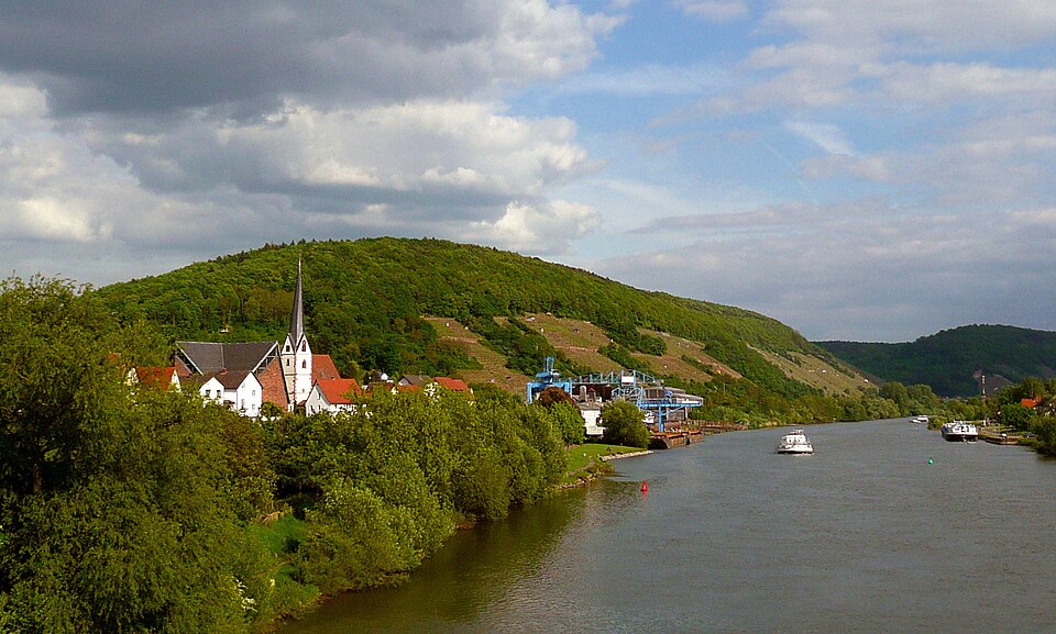Terrassendach-Fachbetriebe in Erlenbach am Main: Stadtansicht – Foto: Jacquesverlaeken Terrassendach-Fachbetriebe in Erlenbach am Main: Stadtansicht