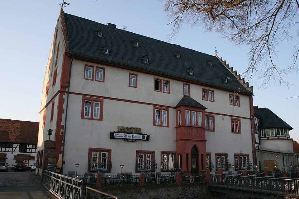 Terrassendach-Fachbetriebe in Florstadt: Staden Schloss – Foto: Haselburg-müller Terrassendach-Fachbetriebe in Florstadt: Staden Schloss