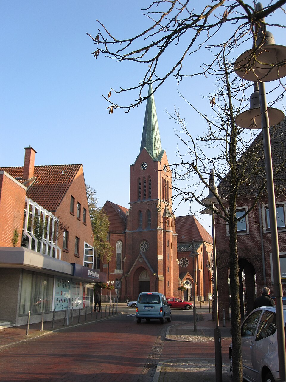 Terrassendach-Fachbetriebe in Friesoythe: Kirche – Foto: T. E. Ryen Terrassendach-Fachbetriebe in Friesoythe: Kirche