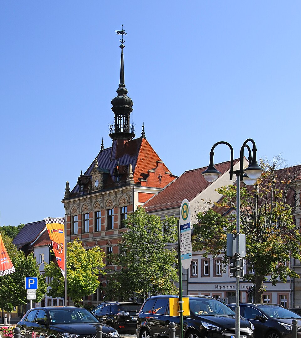 Terrassendach-Fachbetriebe in Frohburg: Rathaus auf dem Markt – Foto: Kora27 Terrassendach-Fachbetriebe in Frohburg: Rathaus auf dem Markt