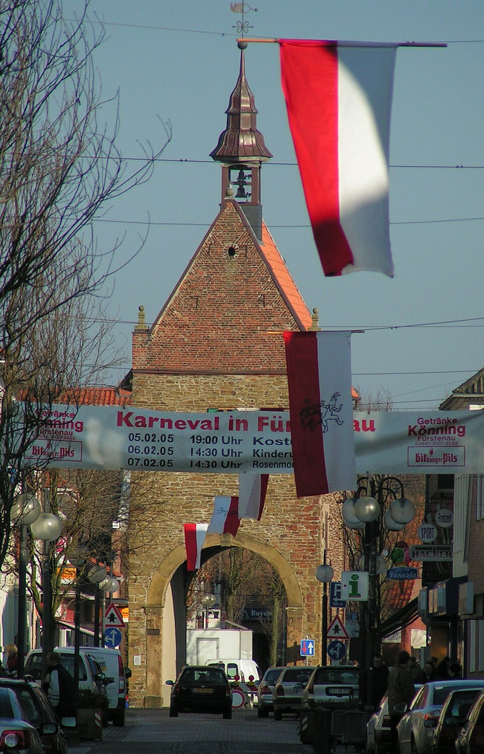 Terrassendach-Fachbetriebe in Fürstenau: Hohes Tor – Foto: Corradox Terrassendach-Fachbetriebe in Fürstenau: Hohes Tor