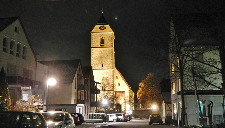 Terrassendach-Fachbetriebe in Gärtringen: Evangelische Kirche – Foto: qwesy qwesy Terrassendach-Fachbetriebe in Gärtringen: Evangelische Kirche