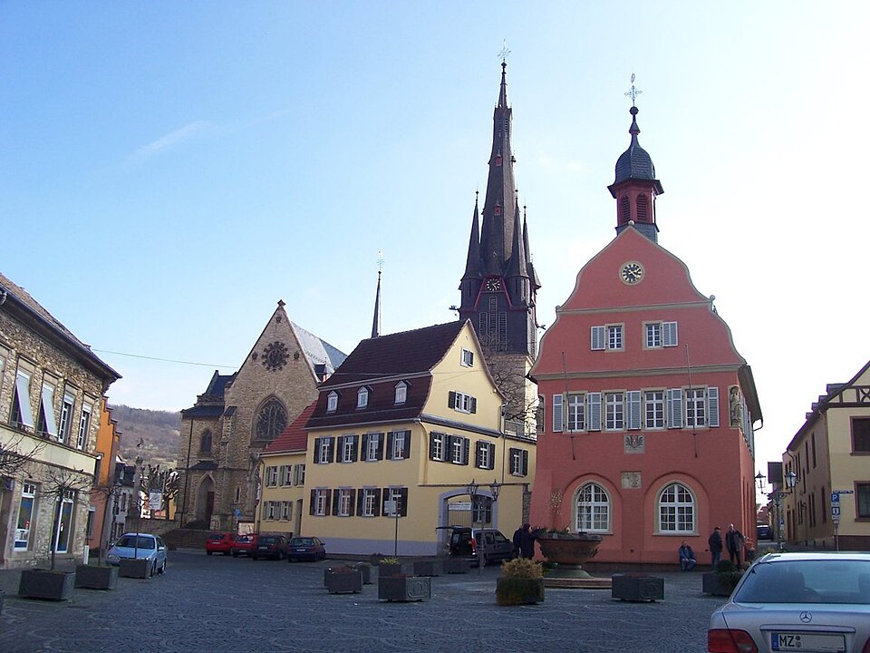 Terrassendach-Fachbetriebe in Gau-Algesheim: Rathaus am Marktplatz