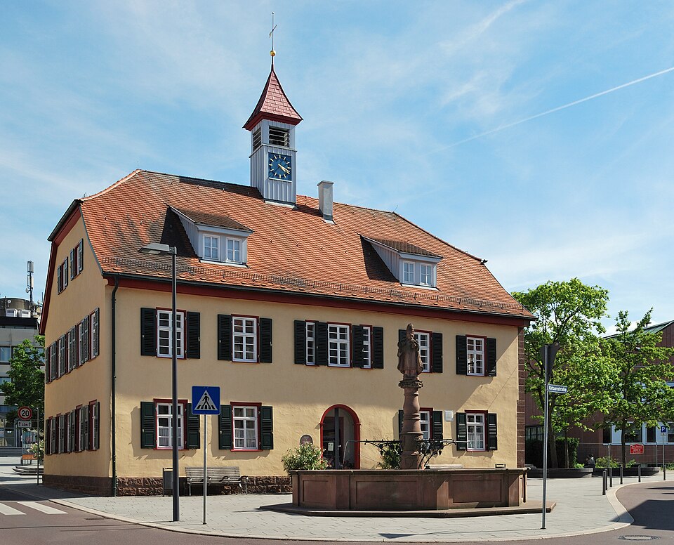 Terrassendach-Fachbetriebe in Gerlingen: Altes Rathaus – Foto: Harke Terrassendach-Fachbetriebe in Gerlingen: Altes Rathaus