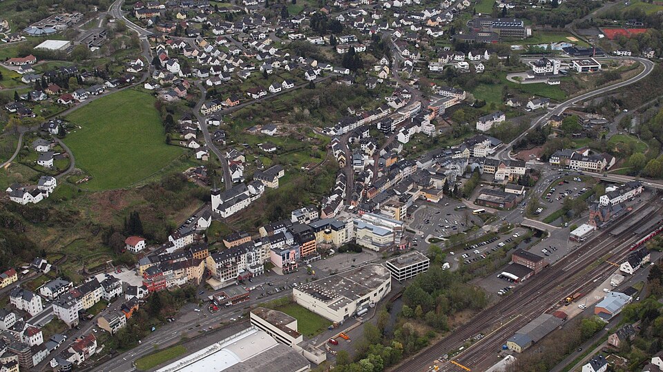 Terrassendach-Fachbetriebe in Gerolstein: Stadtansicht – Foto: Wolkenkratzer Terrassendach-Fachbetriebe in Gerolstein: Stadtansicht