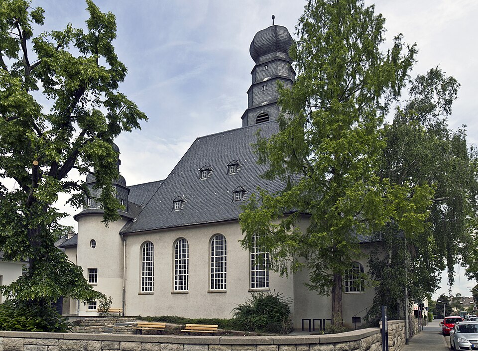 Terrassendach-Fachbetriebe in Ginsheim-Gustavsburg: Evangelische Kirche – Foto: Rudolf Stricker Terrassendach-Fachbetriebe in Ginsheim-Gustavsburg: Evangelische Kirche