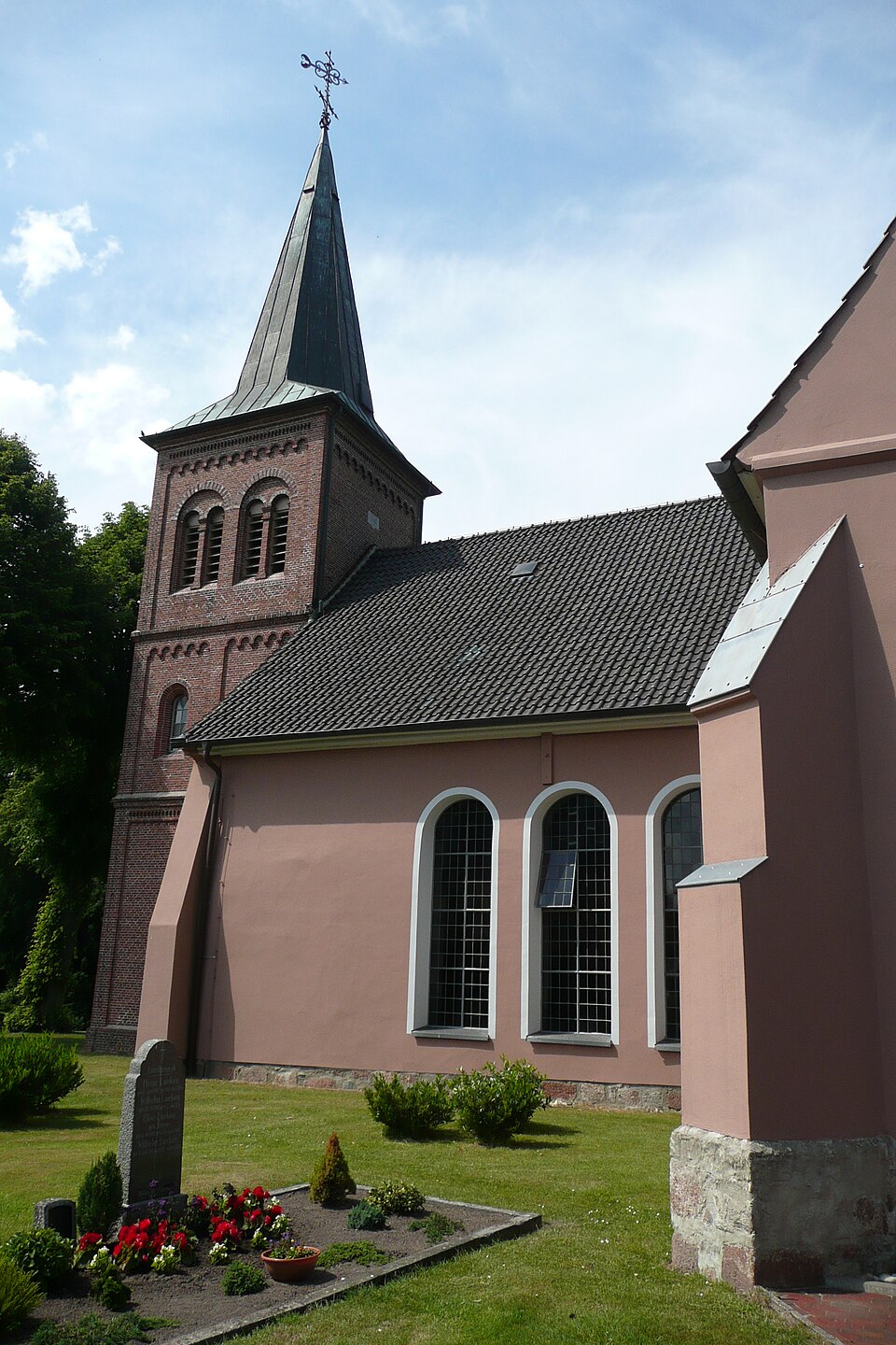 Terrassendach-Fachbetriebe in Großenkneten: Großenkneter Kirche – Foto: WilfriedC Terrassendach-Fachbetriebe in Großenkneten: Großenkneter Kirche
