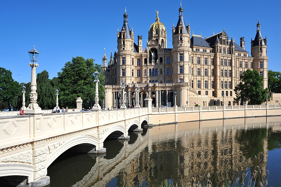 Terrassendach-Fachbetriebe in Halle: Schlossbruecke