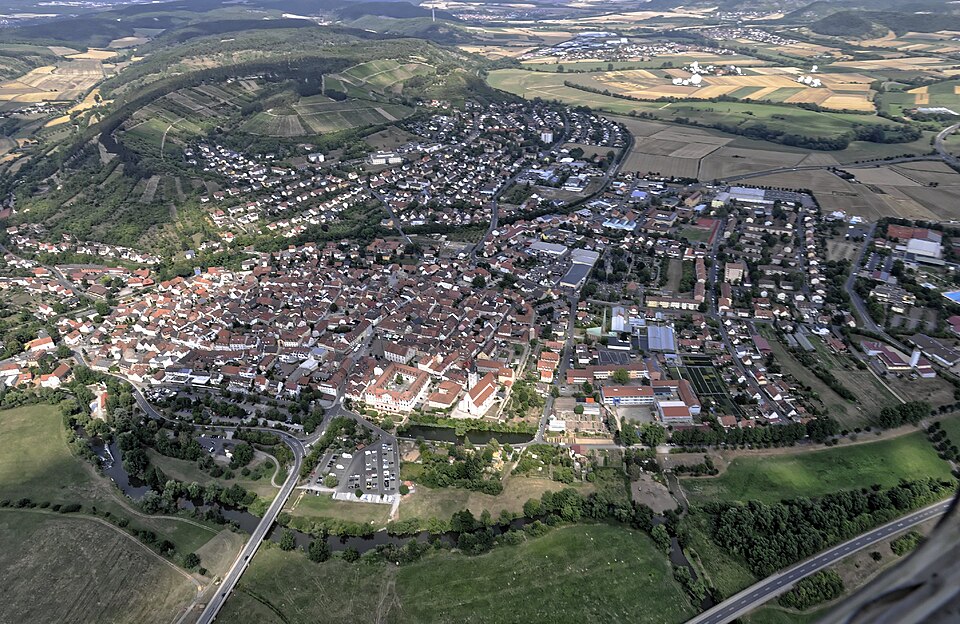 Terrassendach-Fachbetriebe in Hammelburg: Stadtansicht – Foto: Ra Boe Terrassendach-Fachbetriebe in Hammelburg: Stadtansicht