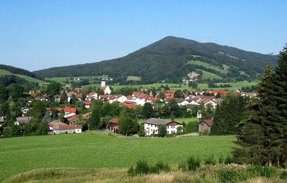 Terrassendach-Fachbetriebe in Hausham: Stadtansicht – Foto: Nuvolari at German Wikipedia Terrassendach-Fachbetriebe in Hausham: Stadtansicht