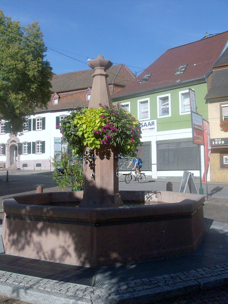 Terrassendach-Fachbetriebe in Herbolzheim: Stadtansicht – Foto: Olandia94 Terrassendach-Fachbetriebe in Herbolzheim: Stadtansicht