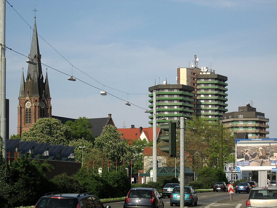 Terrassendach-Fachbetriebe in Herne: Blick auf Europaplatz mit Kreuzkirche – Foto: Mbdortmund Terrassendach-Fachbetriebe in Herne: Blick auf Europaplatz mit Kreuzkirche