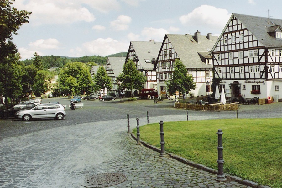 Terrassendach-Fachbetriebe in Hilchenbach: Stadtansicht – Foto: Steven Strehl Terrassendach-Fachbetriebe in Hilchenbach: Stadtansicht