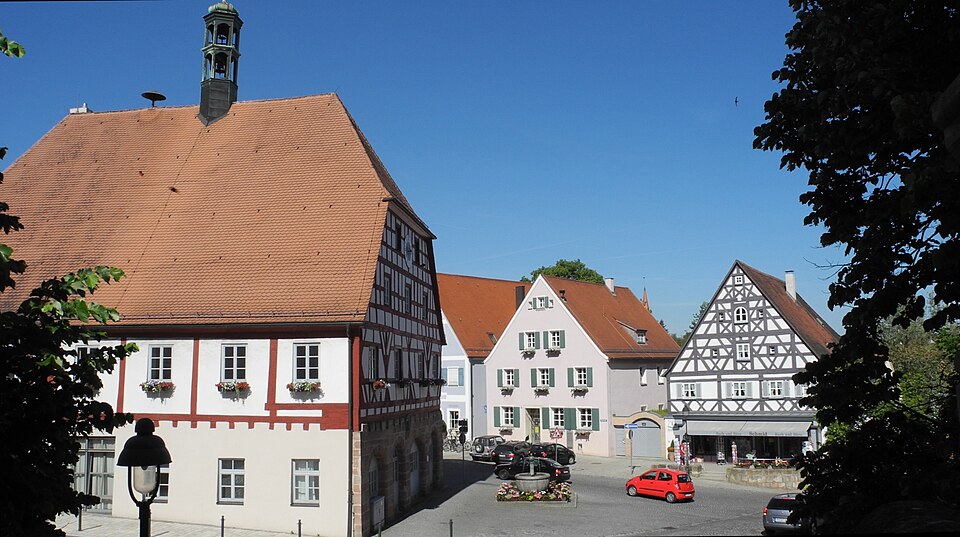 Terrassendach-Fachbetriebe in Hilpoltstein: Rathaus – Foto: Franzfoto Terrassendach-Fachbetriebe in Hilpoltstein: Rathaus