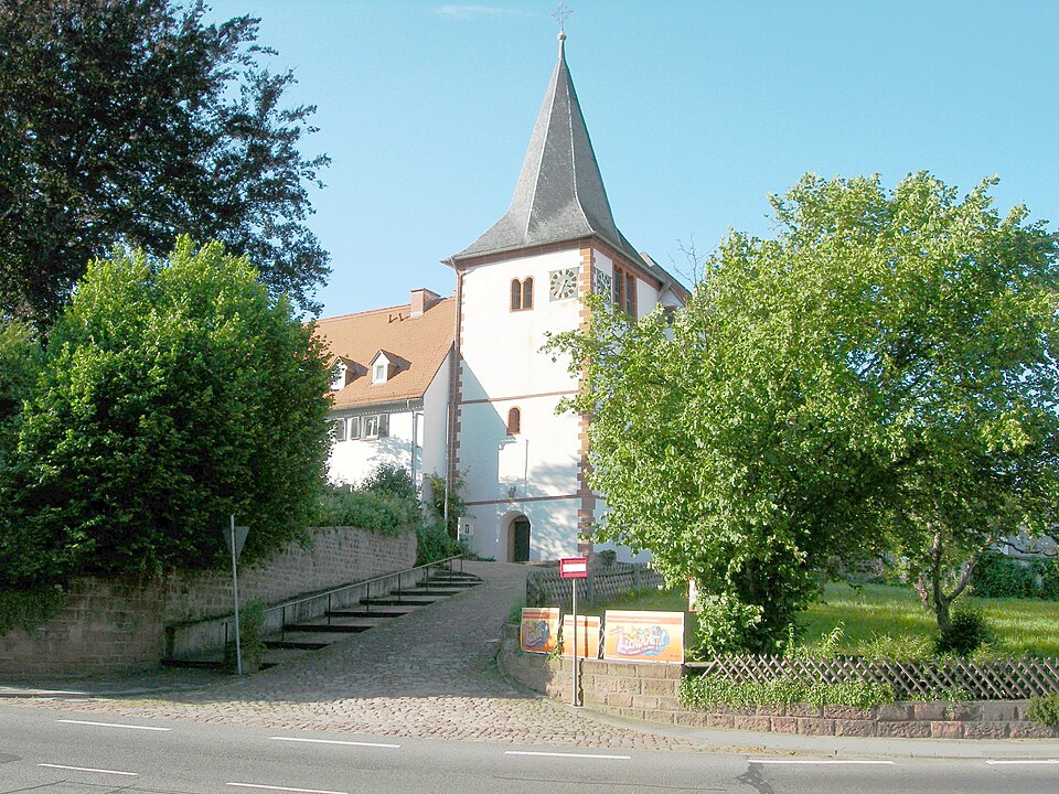 Terrassendach-Fachbetriebe in Höchst im Odenwald: Alte Kirche – Foto: ThomasPusch Terrassendach-Fachbetriebe in Höchst im Odenwald: Alte Kirche