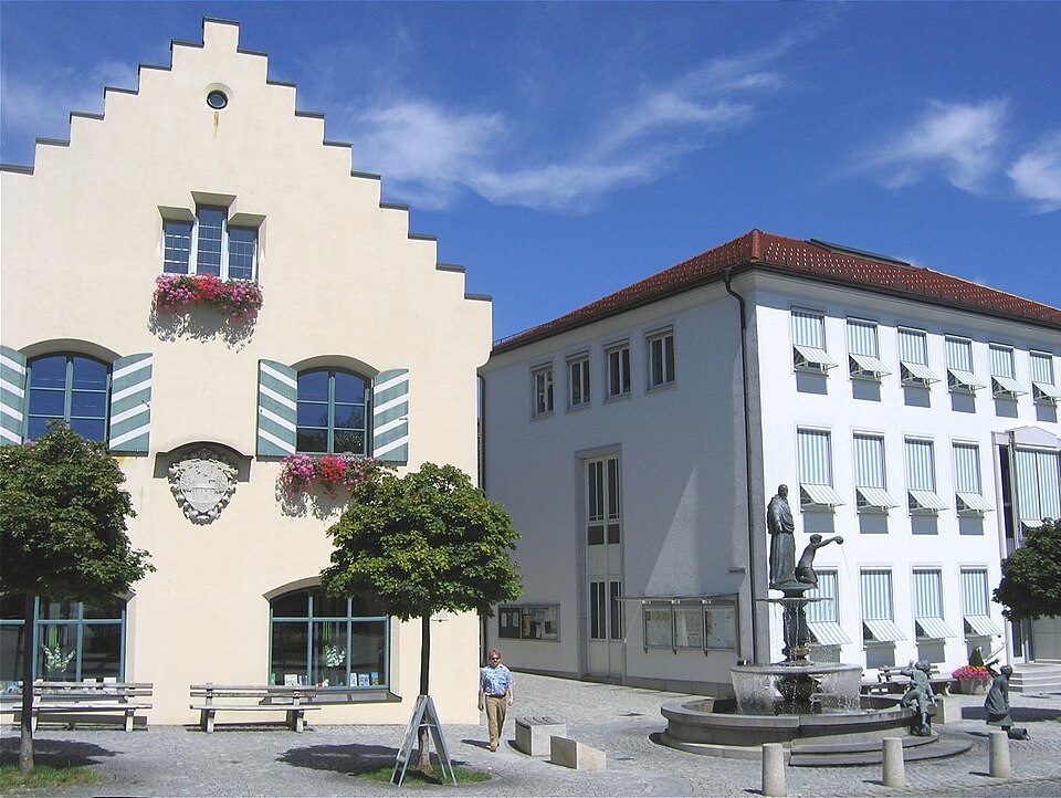 Terrassendach-Fachbetriebe in Holzkirchen: Marktplatz – Foto: Rufus46 Terrassendach-Fachbetriebe in Holzkirchen: Marktplatz