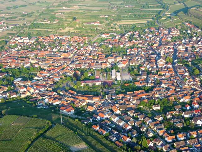 Terrassendach-Fachbetriebe in Ihringen: Stadtansicht – Foto: Norbert Blau – Weitere Luftbilder von Ihringen Terrassendach-Fachbetriebe in Ihringen: Stadtansicht