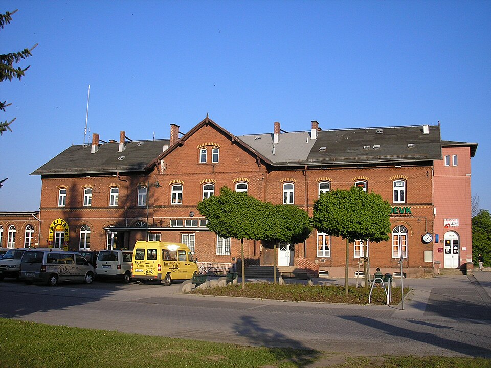 Terrassendach-Fachbetriebe in Ilmenau: Bahnhof – Foto: Michael Sander Terrassendach-Fachbetriebe in Ilmenau: Bahnhof