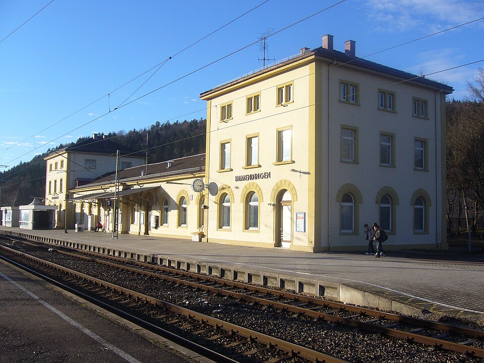 Terrassendach-Fachbetriebe in Immendingen: Bahnhof – Foto: Donautalbahner Terrassendach-Fachbetriebe in Immendingen: Bahnhof
