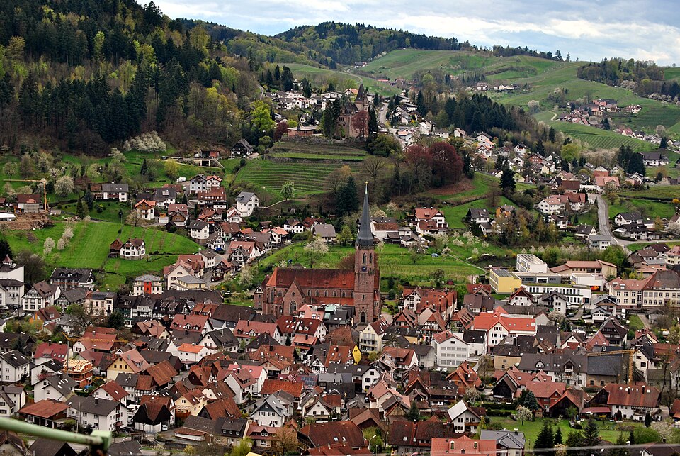 Terrassendach-Fachbetriebe in Kappelrodeck: Mit der Kirche – Foto: Gelicious Terrassendach-Fachbetriebe in Kappelrodeck: Mit der Kirche
