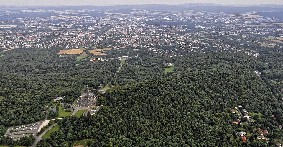 Terrassendach-Fachbetriebe in Kassel: Stadtansicht – Foto: Ra Boe Terrassendach-Fachbetriebe in Kassel: Stadtansicht