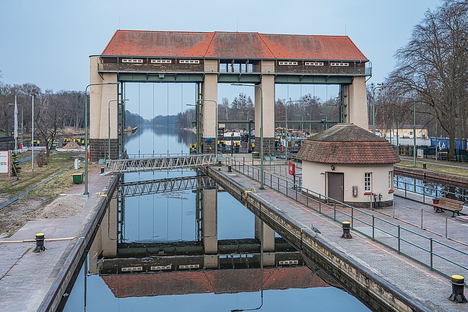 Terrassendach-Fachbetriebe in Kleinmachnow: Stadtansicht – Foto: A.Savin Terrassendach-Fachbetriebe in Kleinmachnow: Stadtansicht