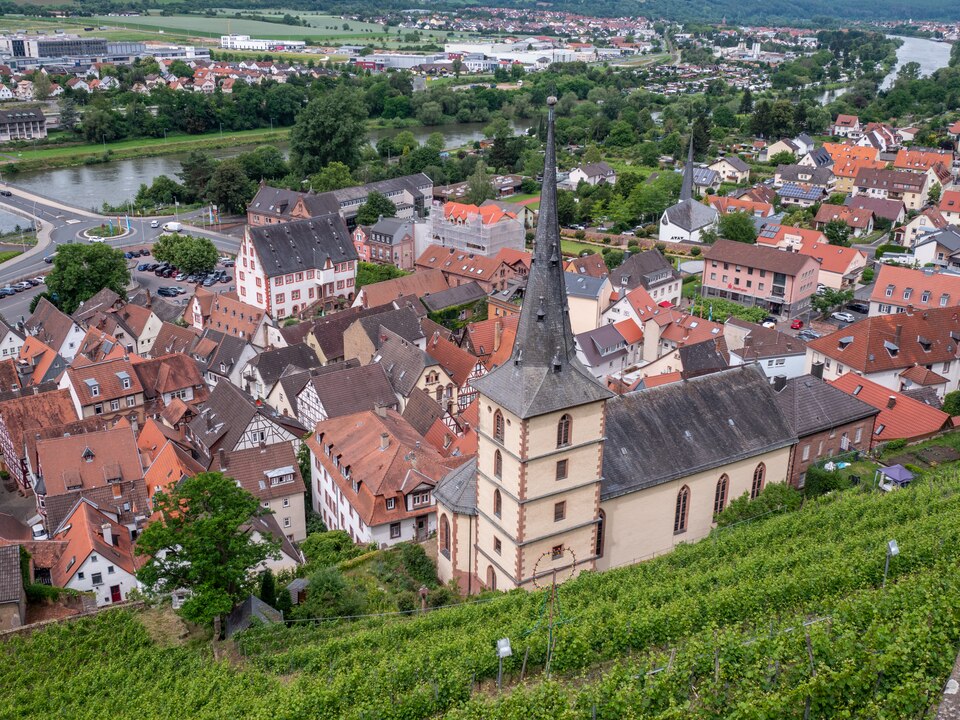 Terrassendach-Fachbetriebe in Klingenberg am Main: Stadtansicht – Foto: chrisaliv Terrassendach-Fachbetriebe in Klingenberg am Main: Stadtansicht