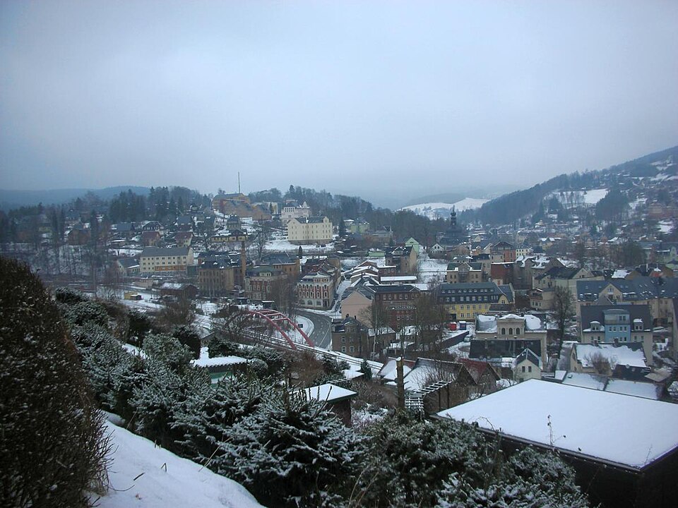 Terrassendach-Fachbetriebe in Klingenthal: Blick zentrum – Foto: Straktur Terrassendach-Fachbetriebe in Klingenthal: Blick zentrum