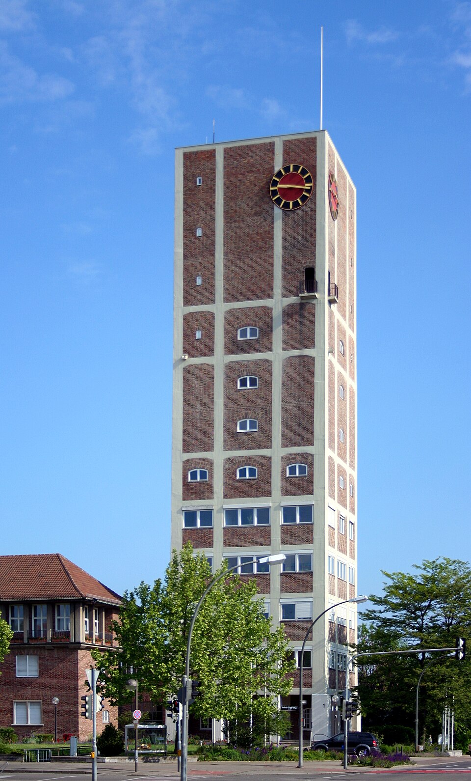 Terrassendach-Fachbetriebe in Kornwestheim: Rathaus – Foto: MSeses Terrassendach-Fachbetriebe in Kornwestheim: Rathaus