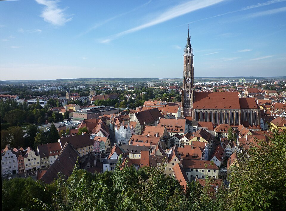 Terrassendach-Fachbetriebe in Landshut: Kirche St. Martin Jh. Sicht von der Burg – Foto: Franzfoto Terrassendach-Fachbetriebe in Landshut: Kirche St. Martin Jh. Sicht von der Burg