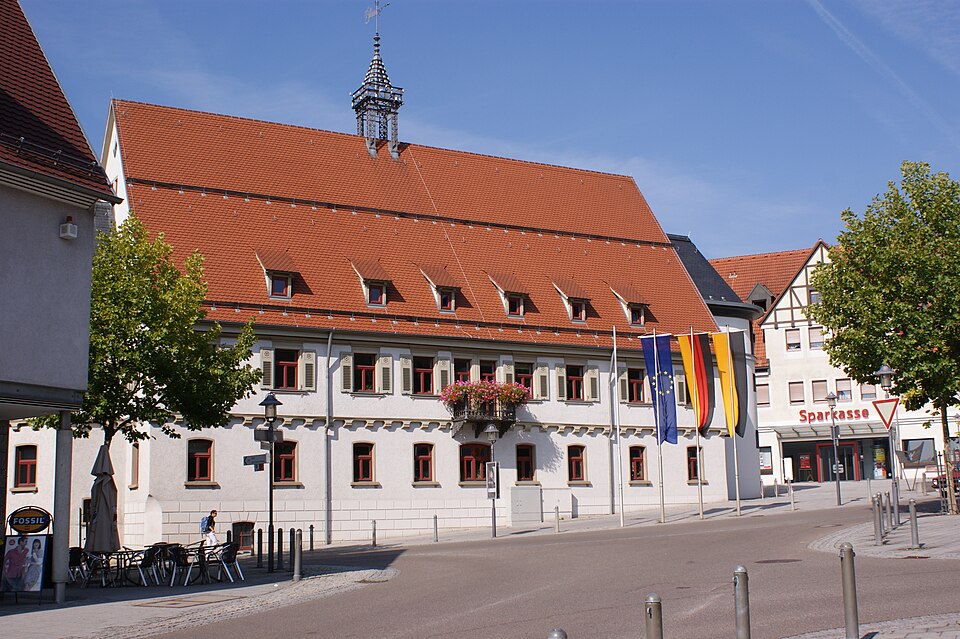 Terrassendach-Fachbetriebe in Langenau: Langenauer Rathaus – Foto: der psycho 78 Terrassendach-Fachbetriebe in Langenau: Langenauer Rathaus